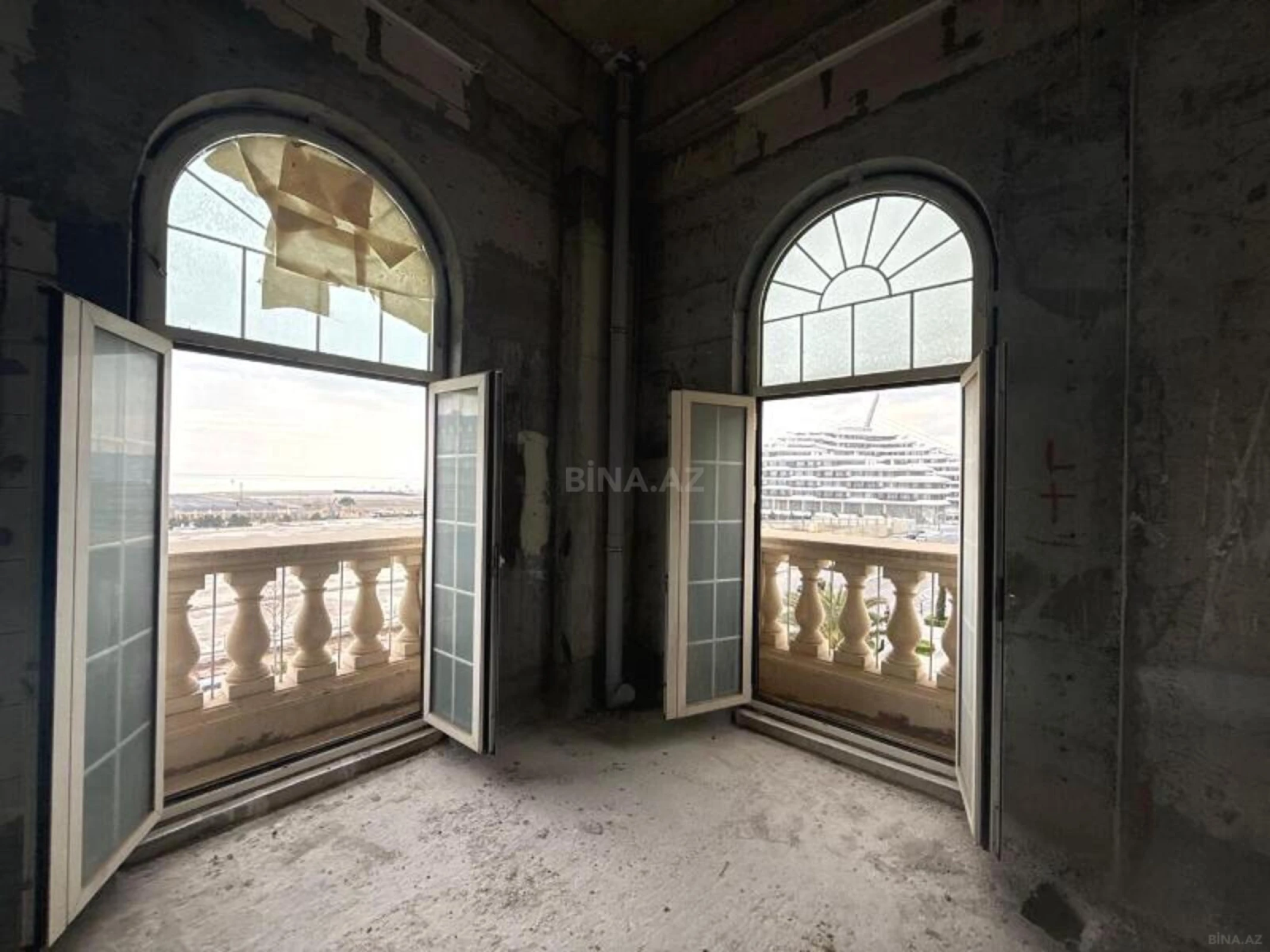 Satılır 3 otaqlı mənzil 112.4 m²