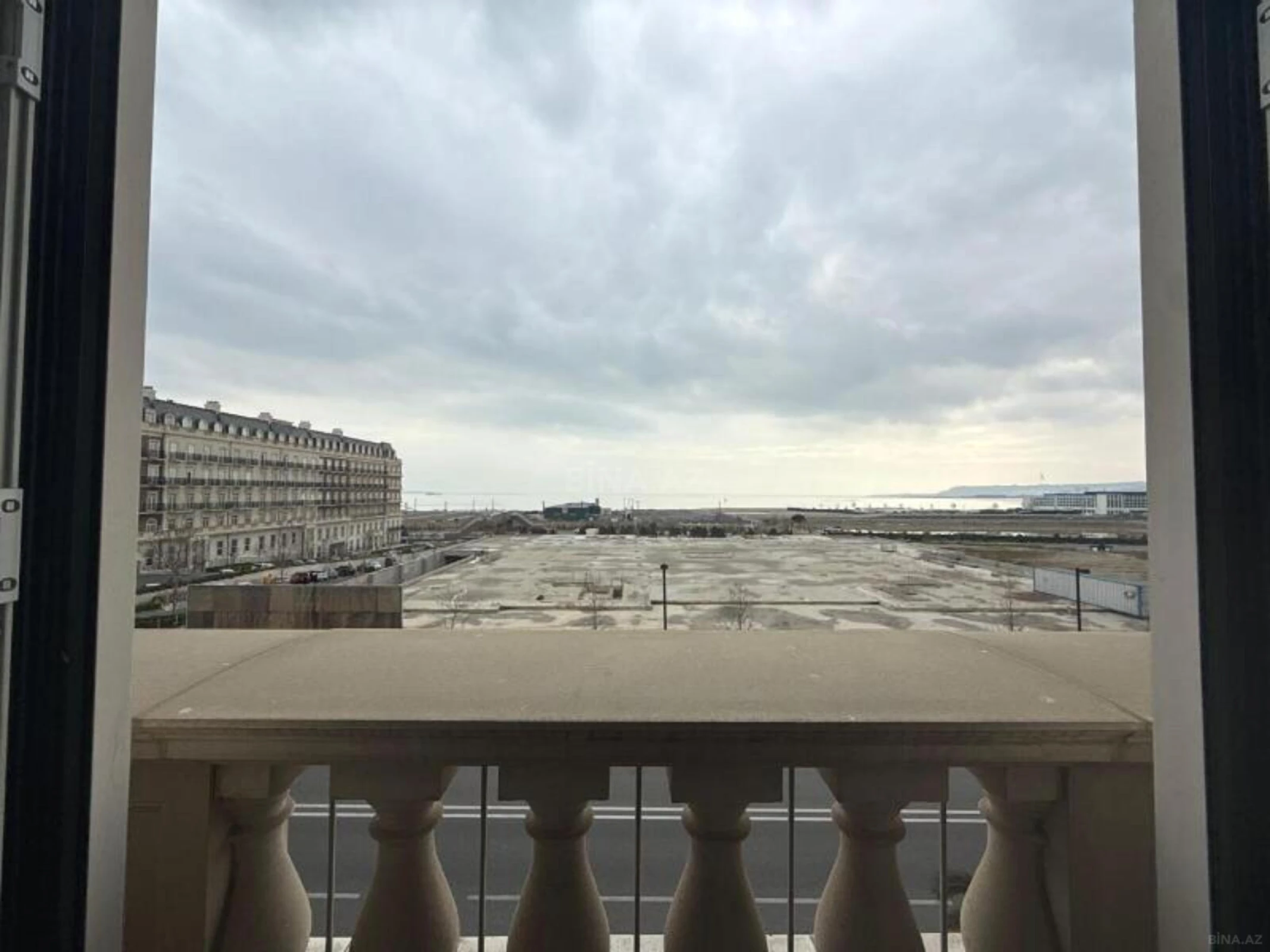 Satılır 3 otaqlı mənzil 112.4 m²