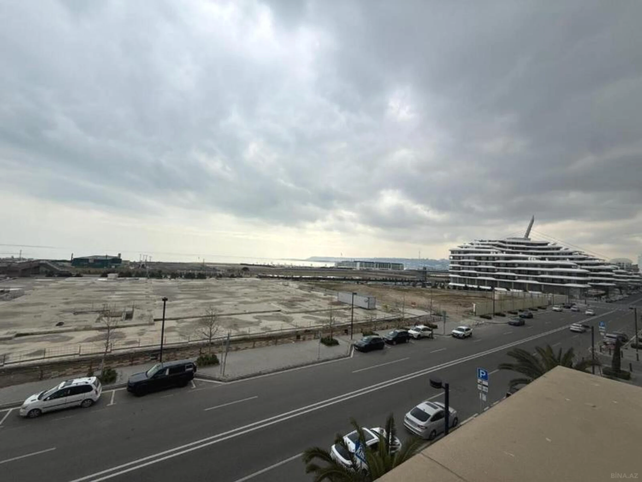 Satılır 3 otaqlı mənzil 112.4 m²