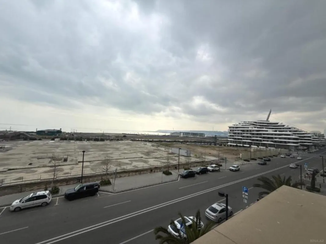 Satılır 3 otaqlı mənzil 112.4 m²