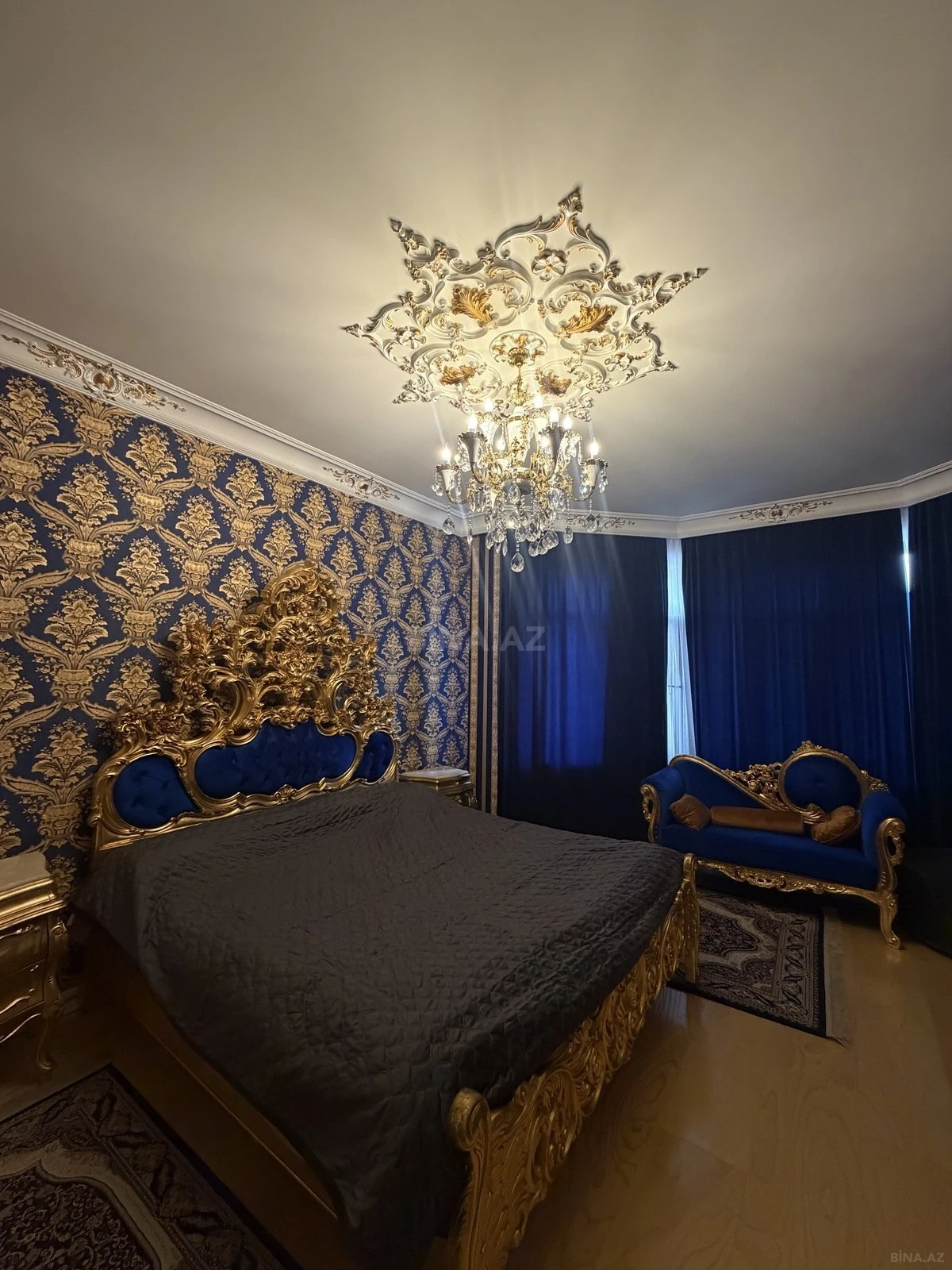 Satılır 3 otaqlı mənzil 185 m²