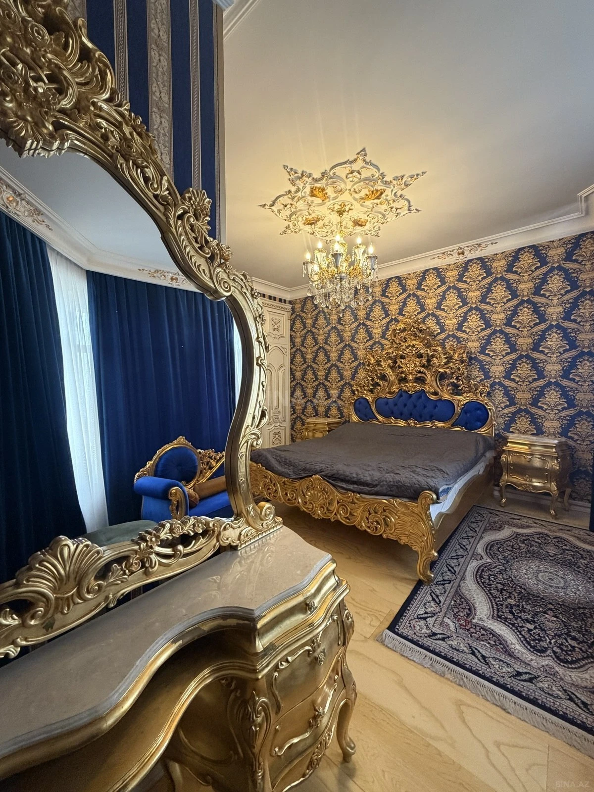 Satılır 3 otaqlı mənzil 185 m²