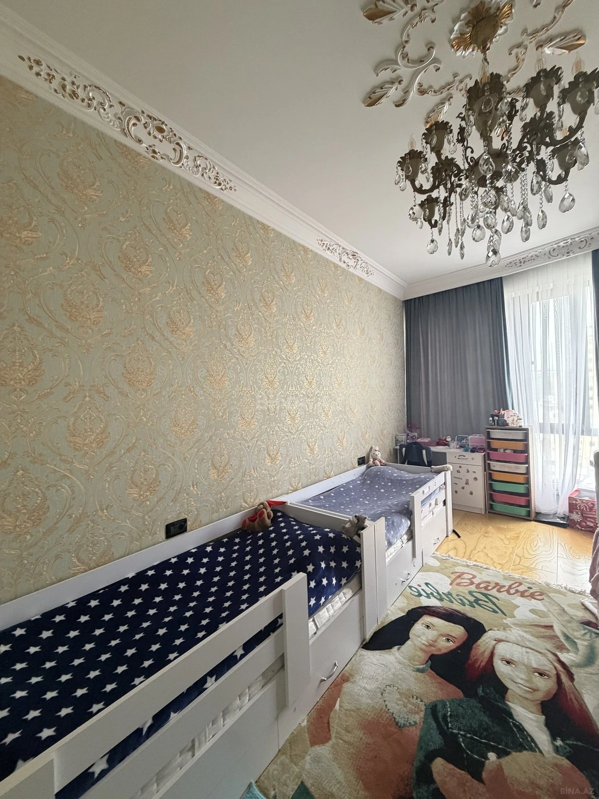 Satılır 3 otaqlı mənzil 185 m²