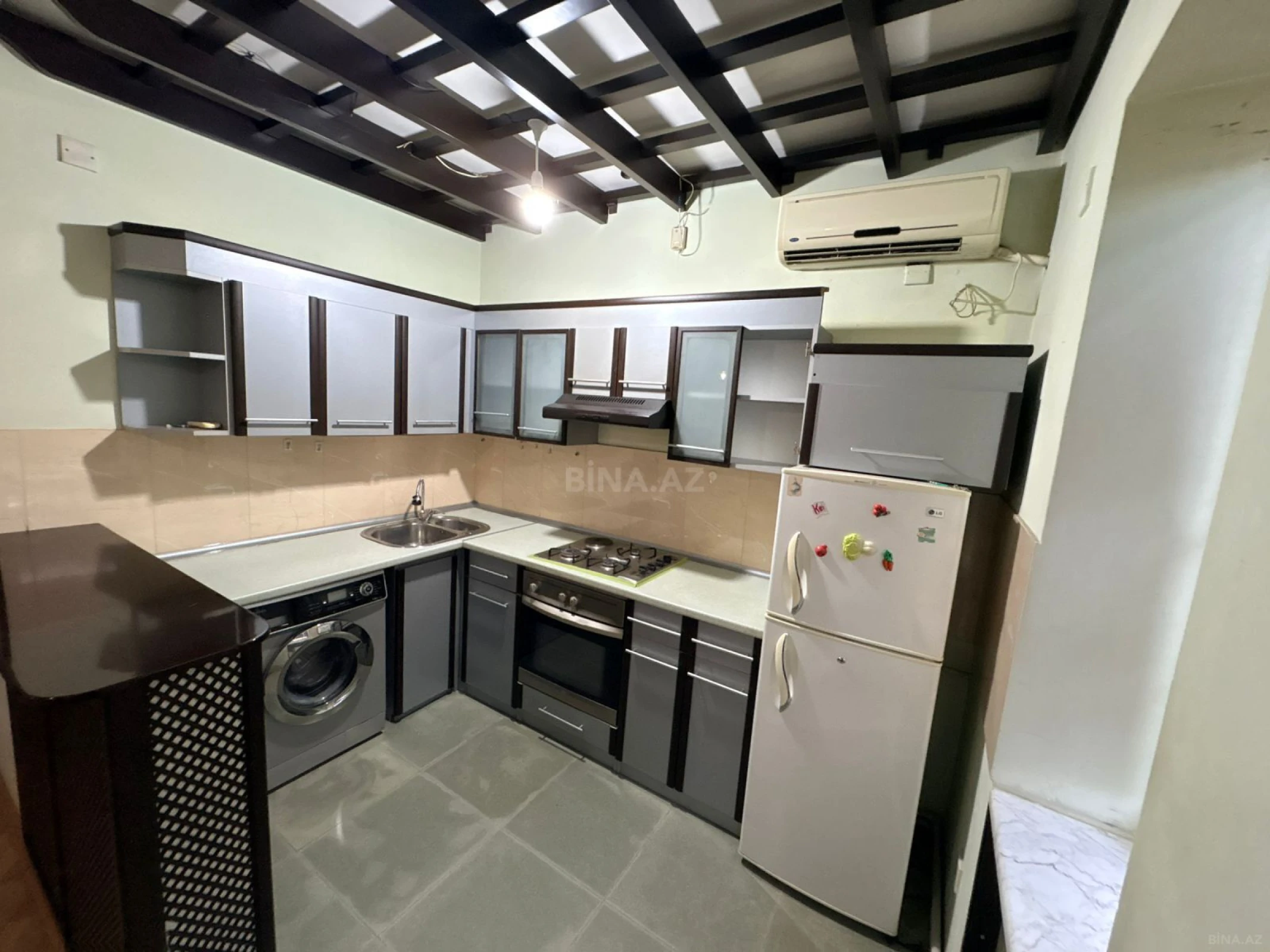 Kirayə verilir 2 otaqlı mənzil 75 m²