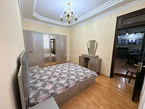 Kirayə verilir 2 otaqlı mənzil 75 m²