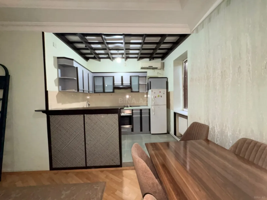 Kirayə verilir 2 otaqlı mənzil 75 m²