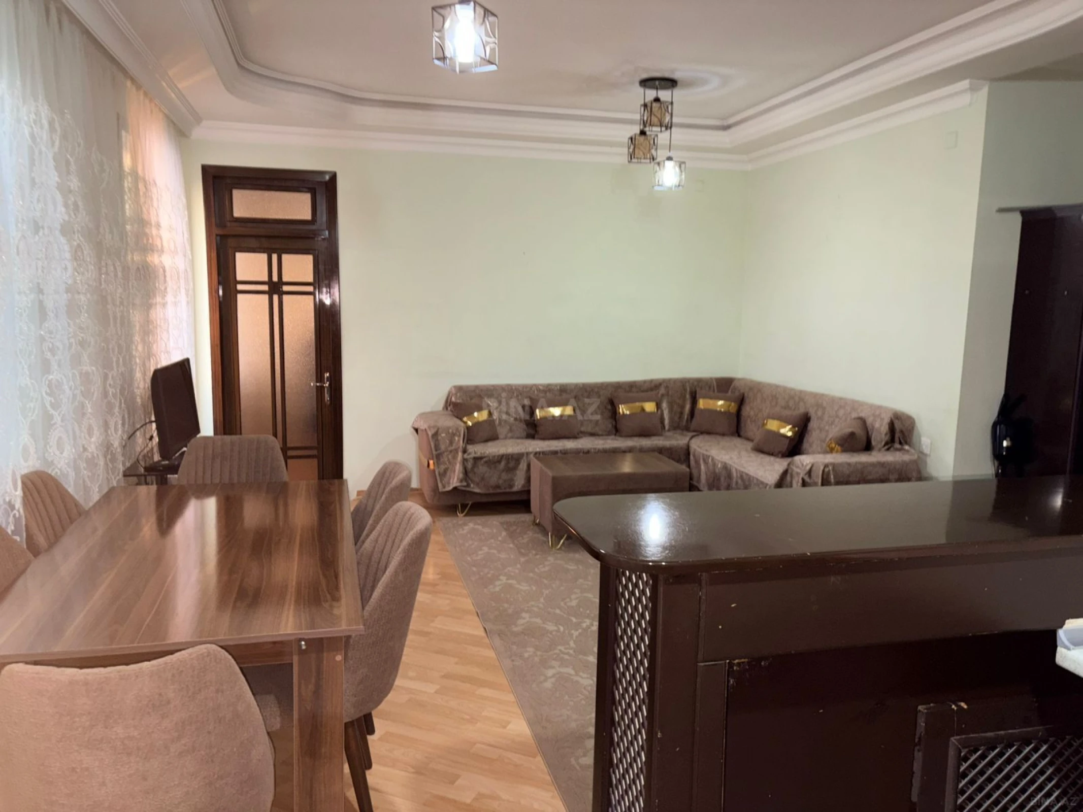 Kirayə verilir 2 otaqlı mənzil 75 m²