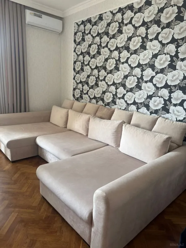 Satılır 2 otaqlı mənzil 70 m²