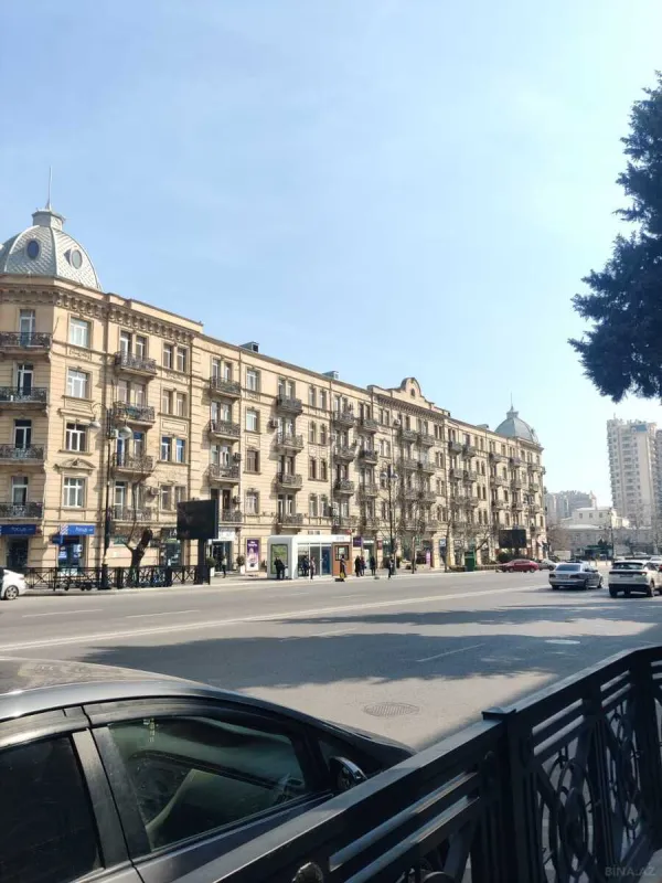 Satılır 2 otaqlı mənzil 70 m²