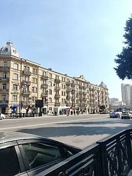 Satılır 2 otaqlı mənzil 70 m²