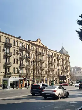 Satılır 2 otaqlı mənzil 70 m²