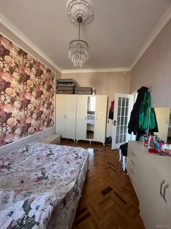Satılır 2 otaqlı mənzil 70 m²