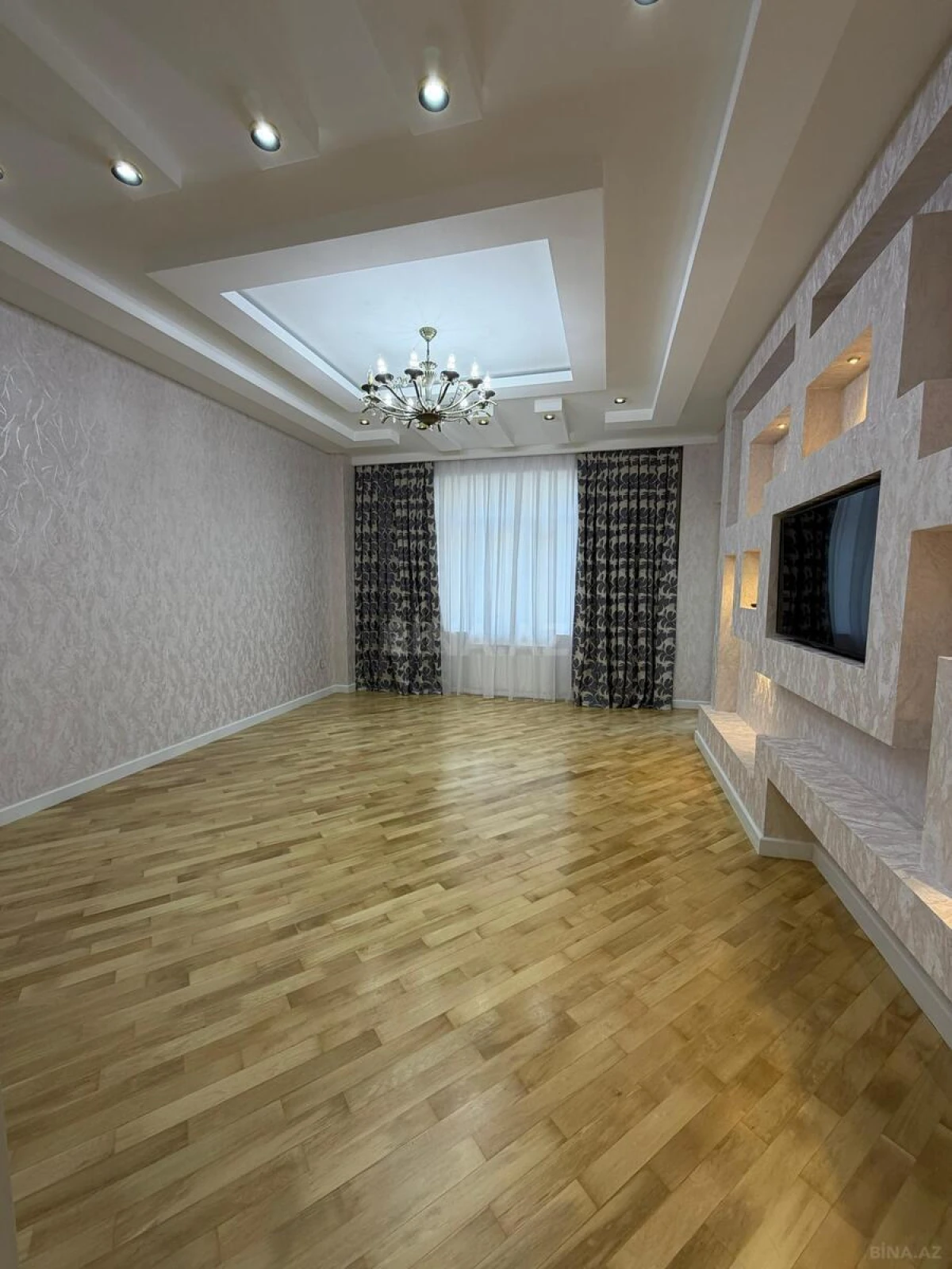 Satılır 3 otaqlı mənzil 106 m²