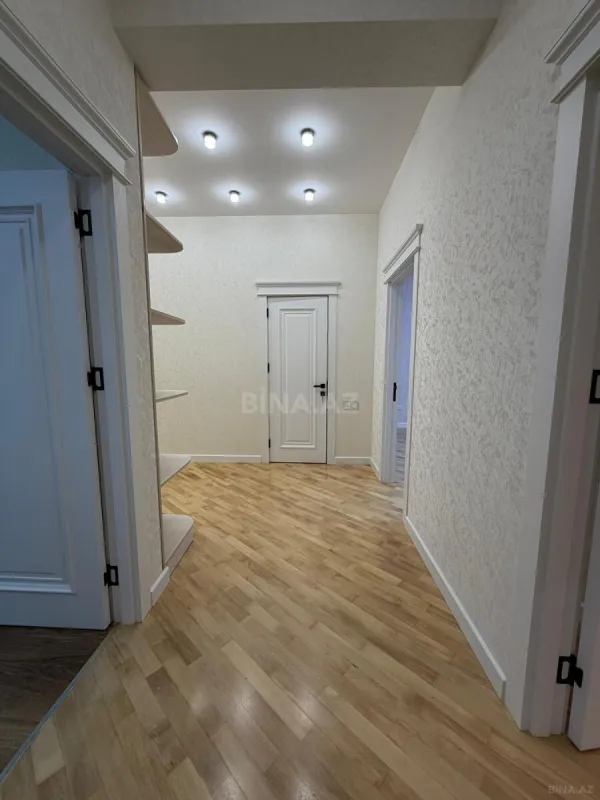 Satılır 3 otaqlı mənzil 106 m²