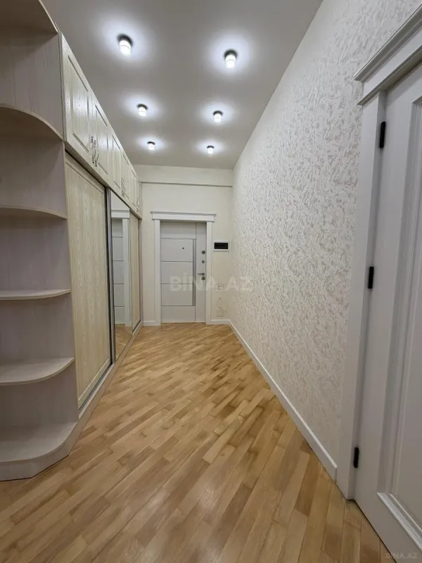 Satılır 3 otaqlı mənzil 106 m²