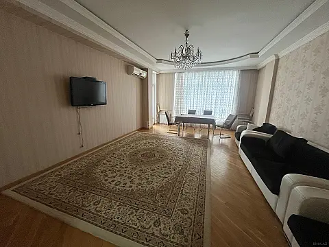 Kirayə verilir 3 otaqlı mənzil 132 m² — Bakı 3 otaq 132.00 m²