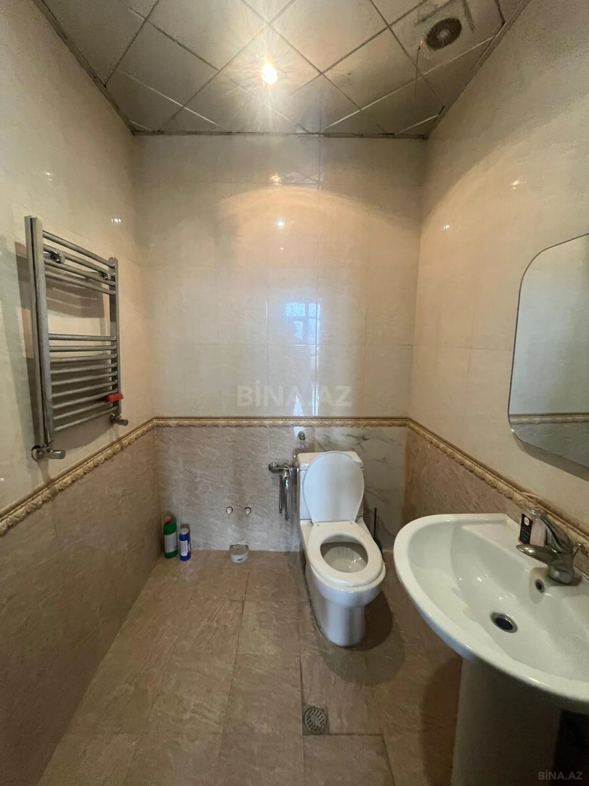 Kirayə verilir 3 otaqlı mənzil 132 m²