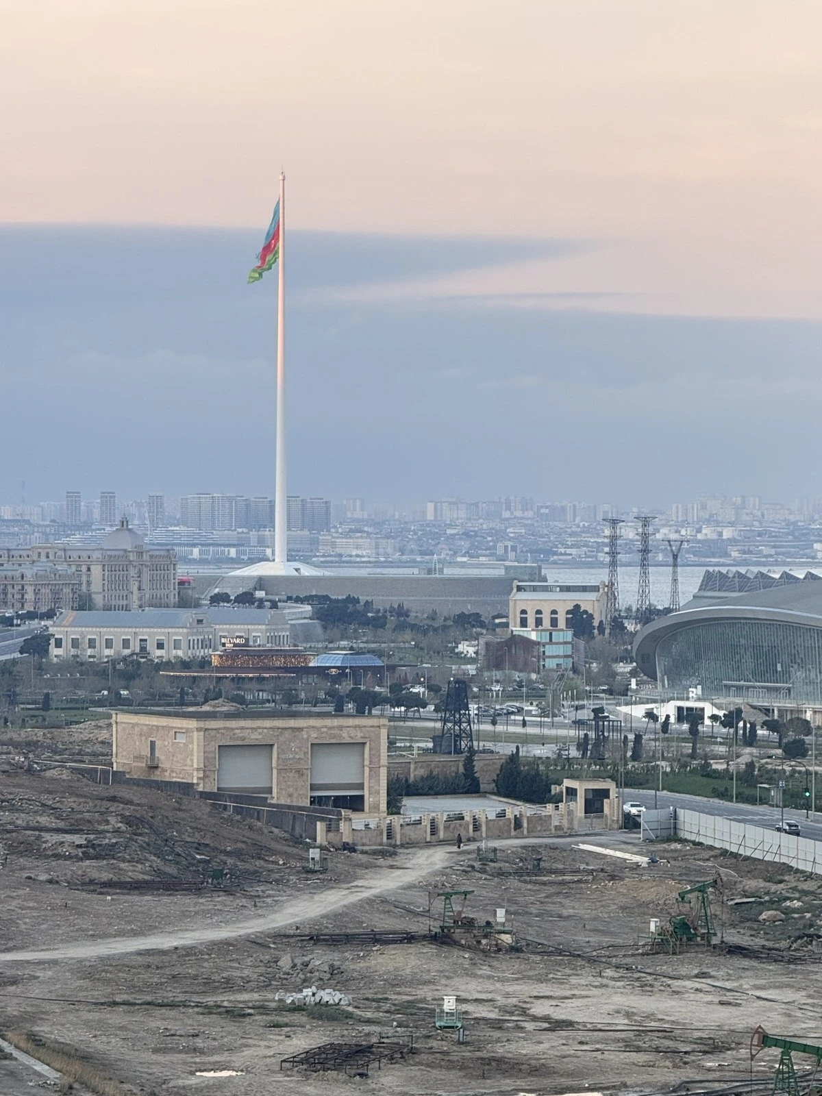 Satılır 2 otaqlı mənzil 80 m²