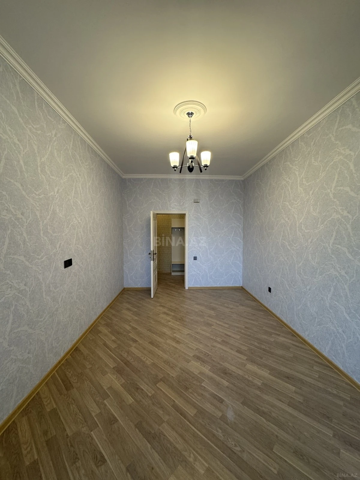 Satılır 2 otaqlı mənzil 80 m²