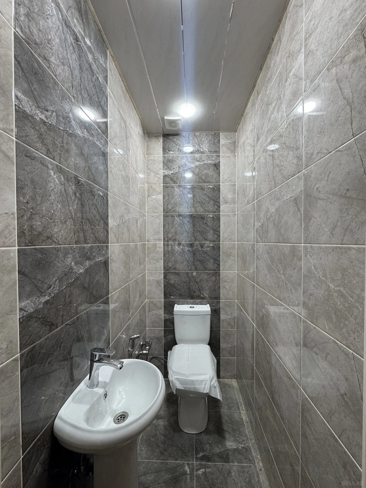 Satılır 2 otaqlı mənzil 80 m²