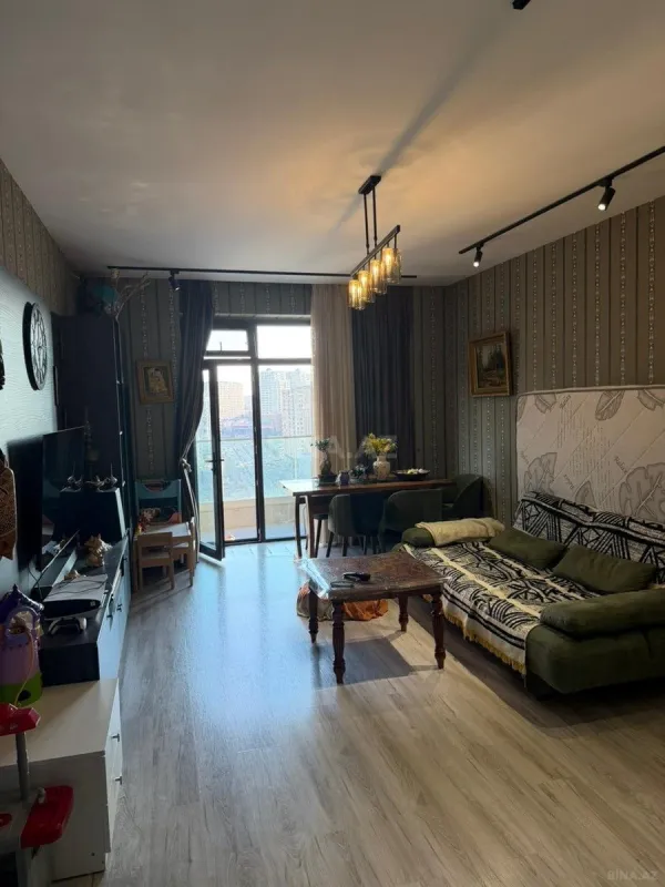 Satılır 2 otaqlı mənzil 66 m²