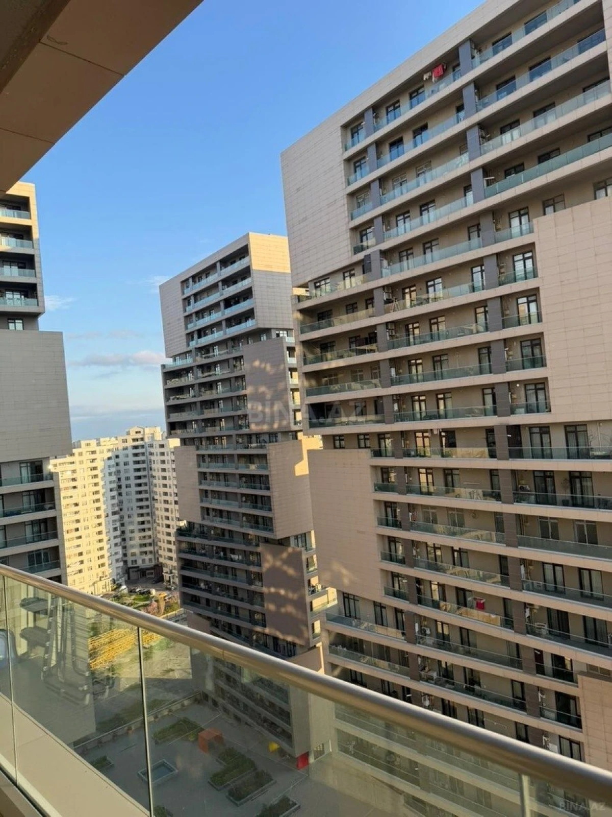 Satılır 2 otaqlı mənzil 66 m²