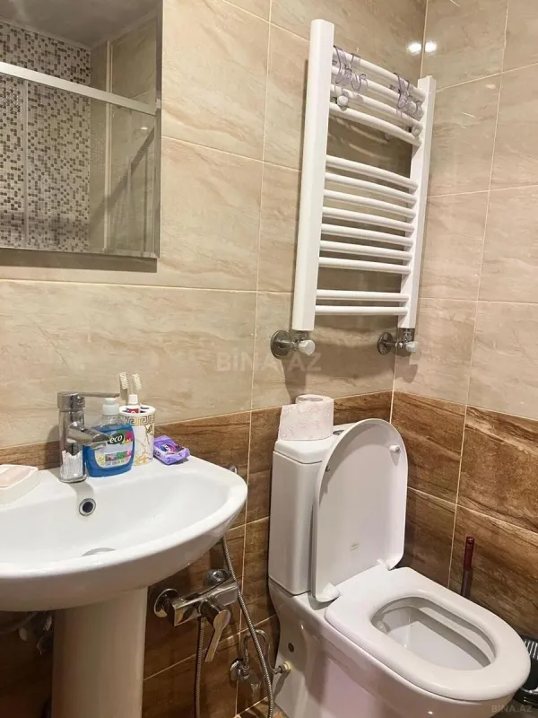 Kirayə verilir 2 otaqlı mənzil 65 m²