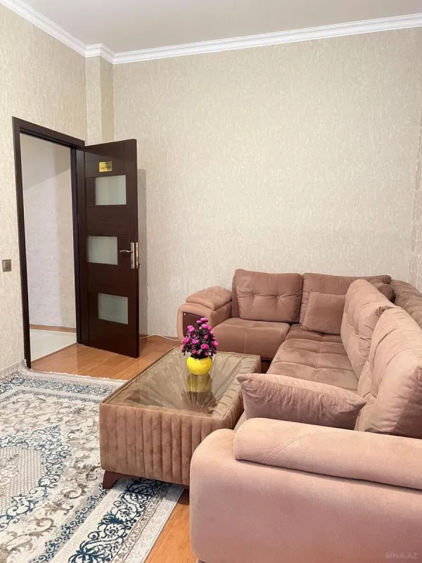 Kirayə verilir 2 otaqlı mənzil 65 m²