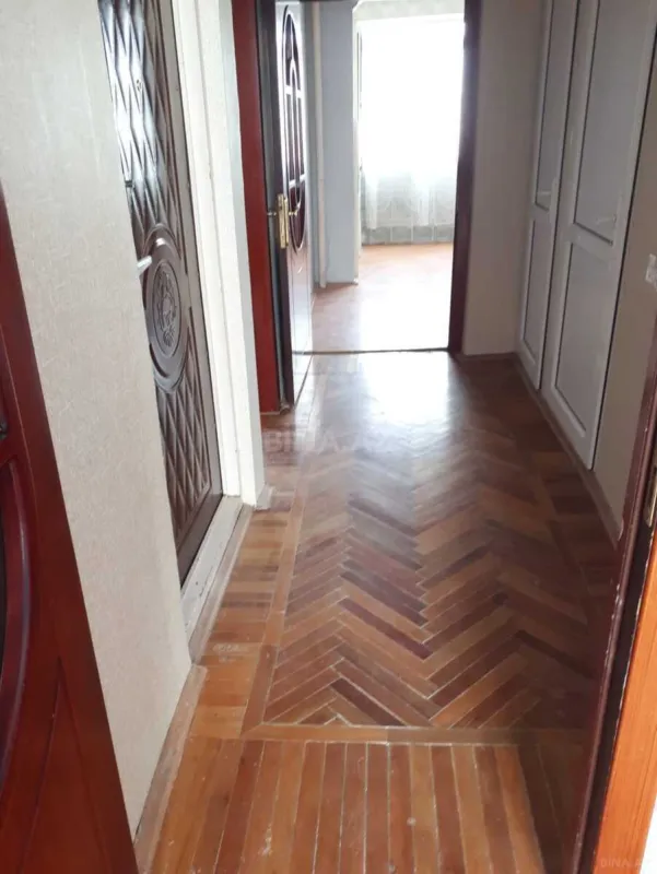 Kirayə verilir 2 otaqlı mənzil 55 m²