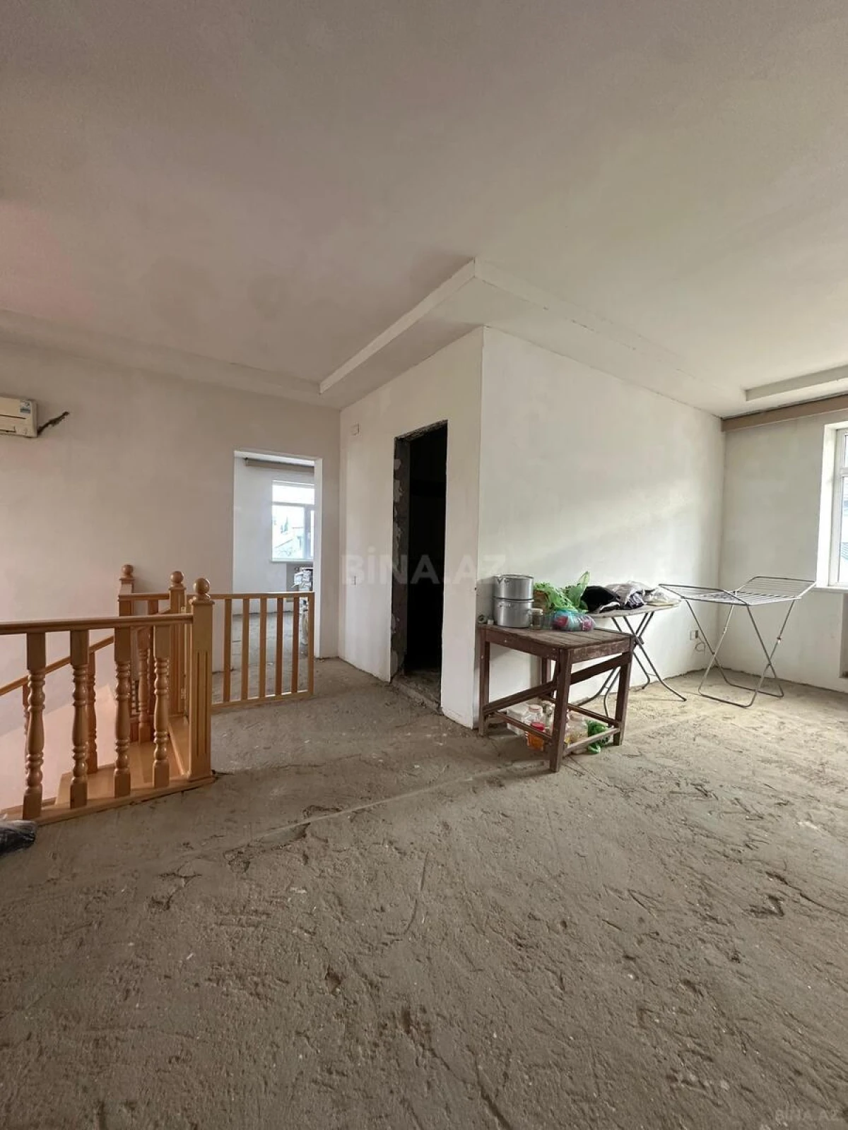 Satılır 6 otaqlı həyət evi 270 m²