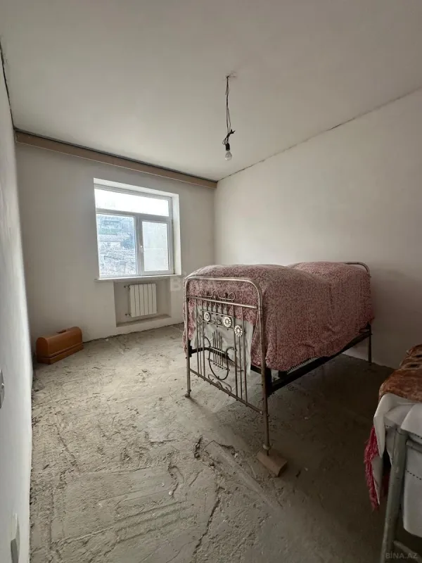 Satılır 6 otaqlı həyət evi 270 m²