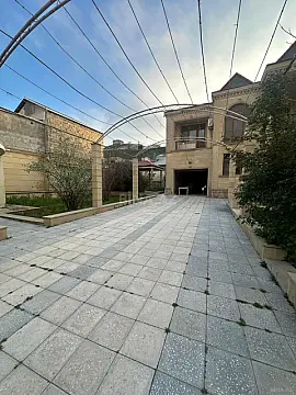 Satılır 6 otaqlı həyət evi 270 m²