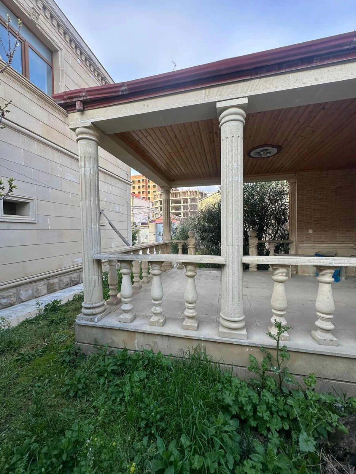 Satılır 6 otaqlı həyət evi 270 m²