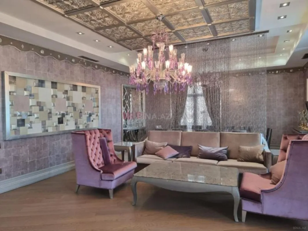Satılır 4 otaqlı mənzil 239 m²