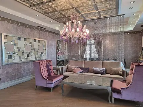 Satılır 4 otaqlı mənzil 239 m²