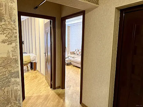 Satılır 2 otaqlı mənzil 88 m²