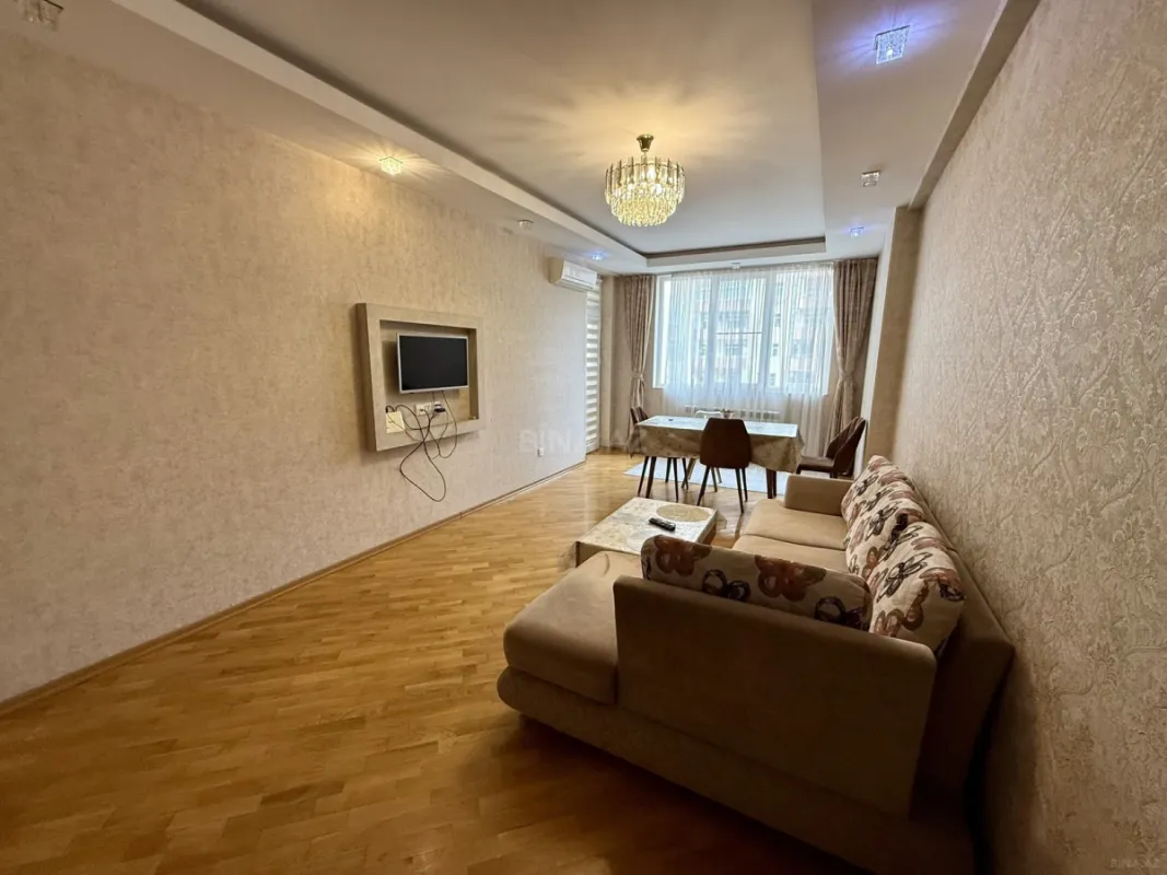 Satılır 2 otaqlı mənzil 88 m²