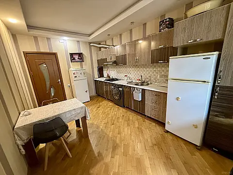 Satılır 2 otaqlı mənzil 88 m²