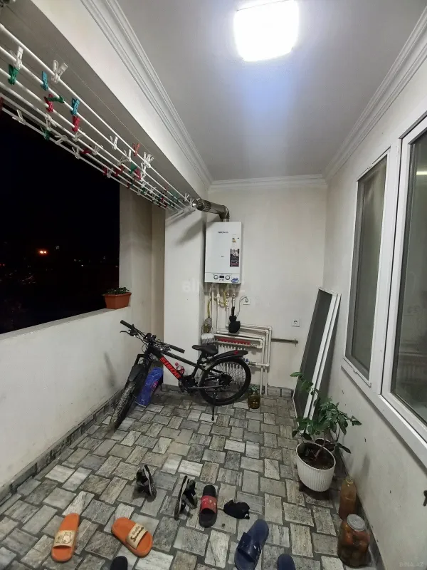 Satılır 4 otaqlı mənzil 120 m²
