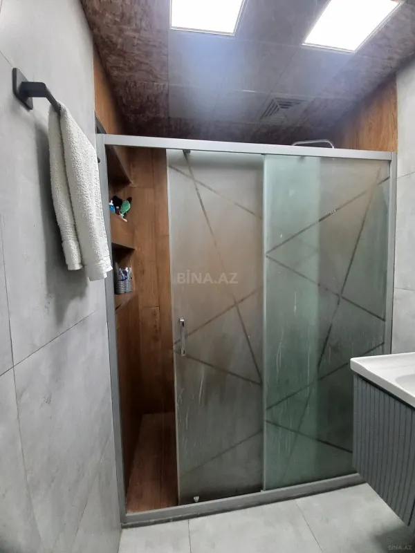 Satılır 4 otaqlı mənzil 120 m²