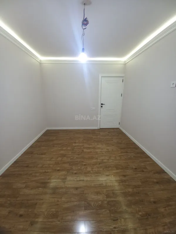 Satılır 4 otaqlı mənzil 120 m²