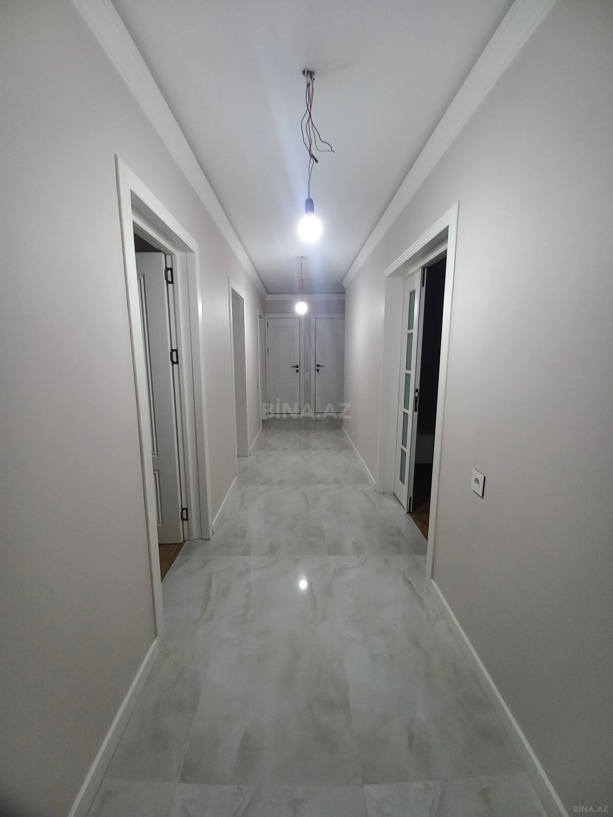 Satılır 4 otaqlı mənzil 120 m²