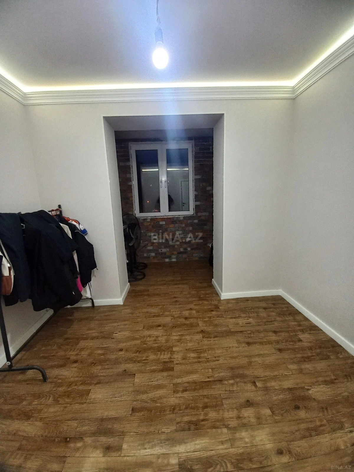 Satılır 4 otaqlı mənzil 120 m²