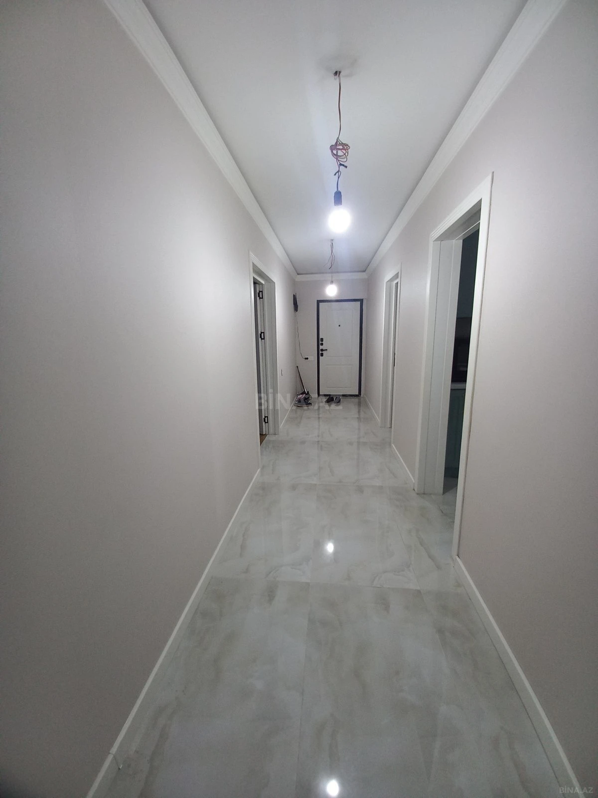 Satılır 4 otaqlı mənzil 120 m²