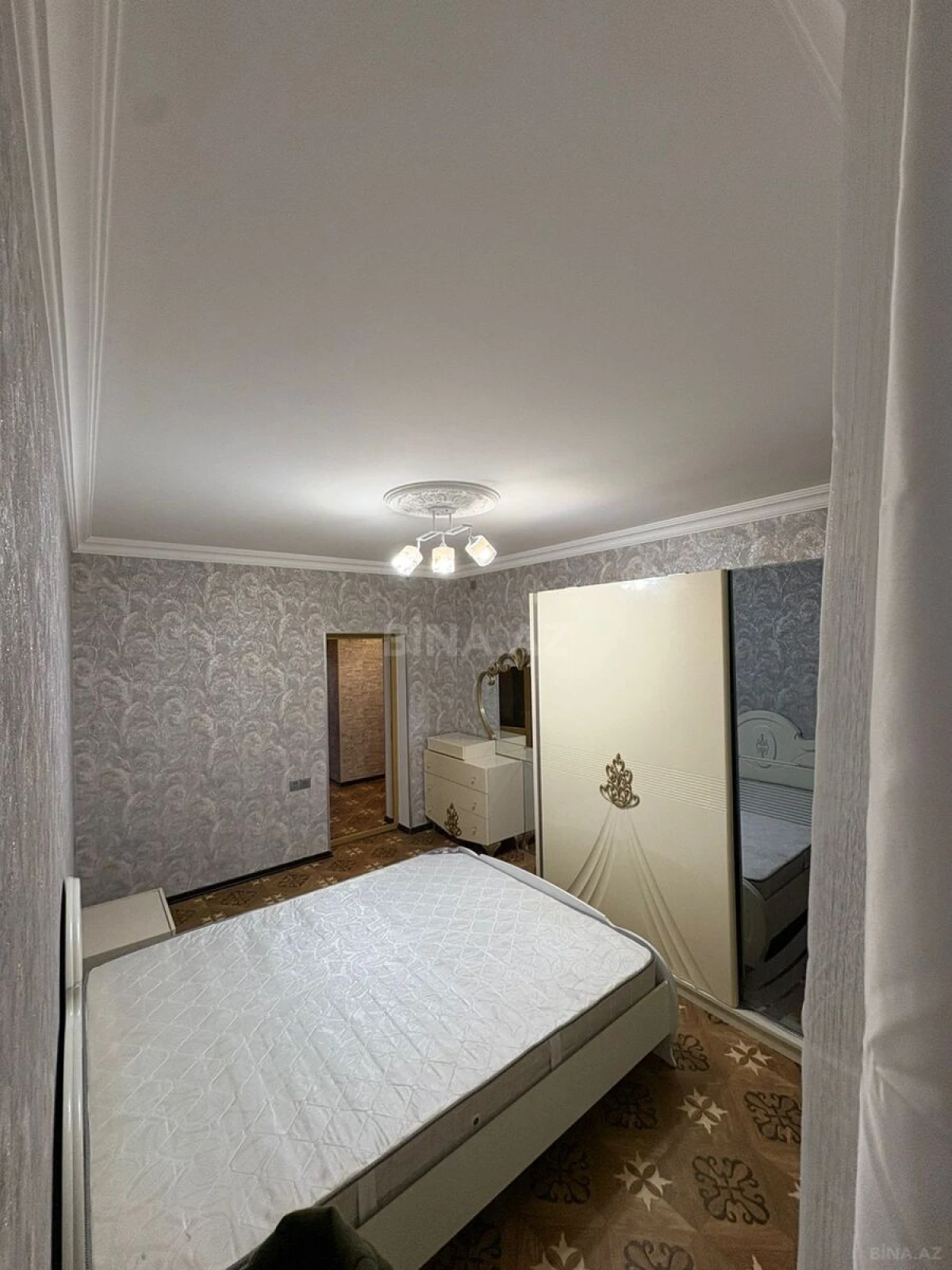 Kirayə verilir 2 otaqlı mənzil 70 m²
