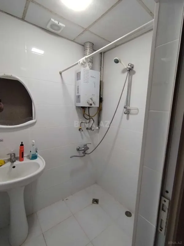 Kirayə verilir 4 otaqlı mənzil 172 m²