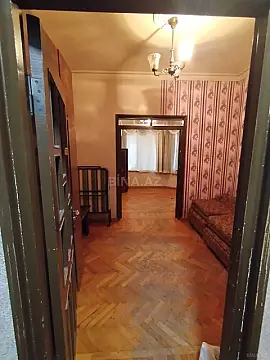 Kirayə verilir 4 otaqlı mənzil 172 m²