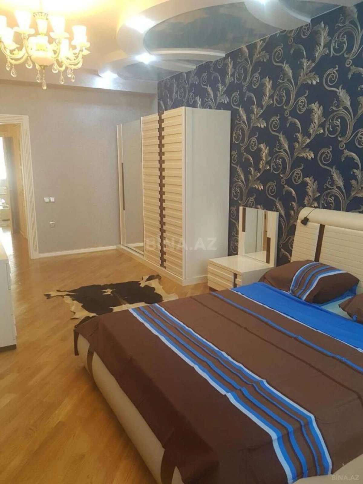 Kirayə verilir 2 otaqlı mənzil 87 m²