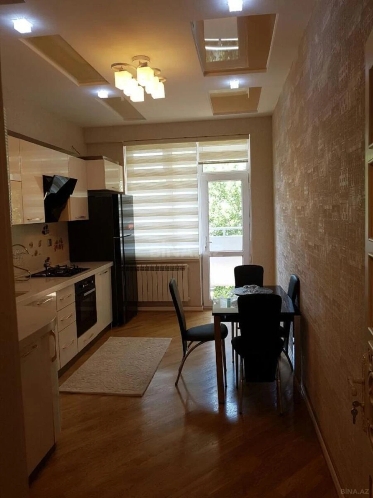 Kirayə verilir 2 otaqlı mənzil 87 m²