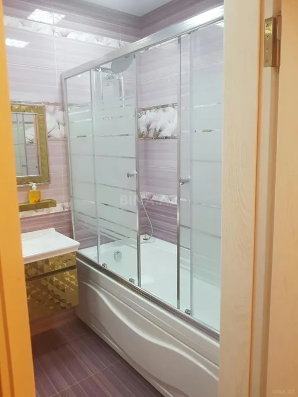 Kirayə verilir 2 otaqlı mənzil 87 m²